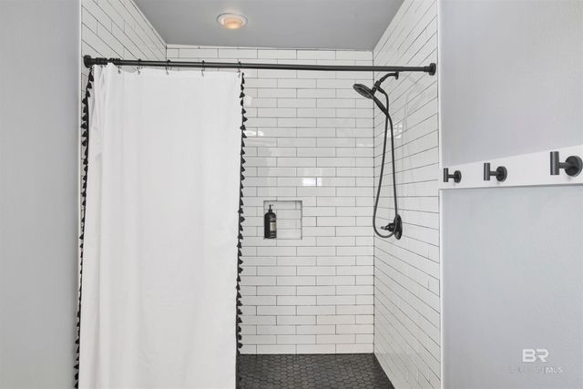 509 Wedgewood Drive, Gulf Shores, AL 36542