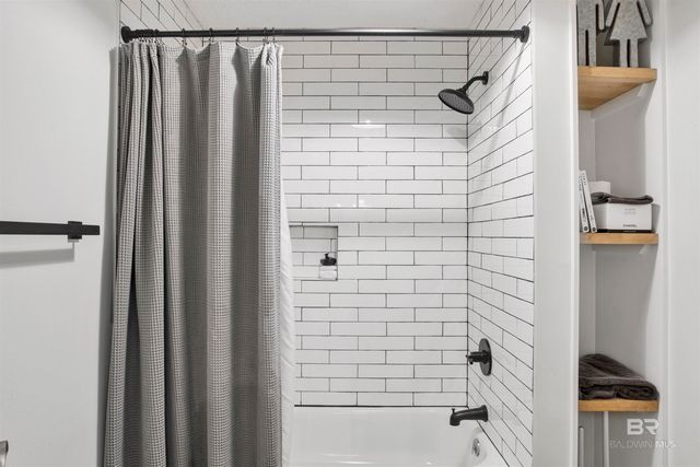 509 Wedgewood Drive, Gulf Shores, AL 36542