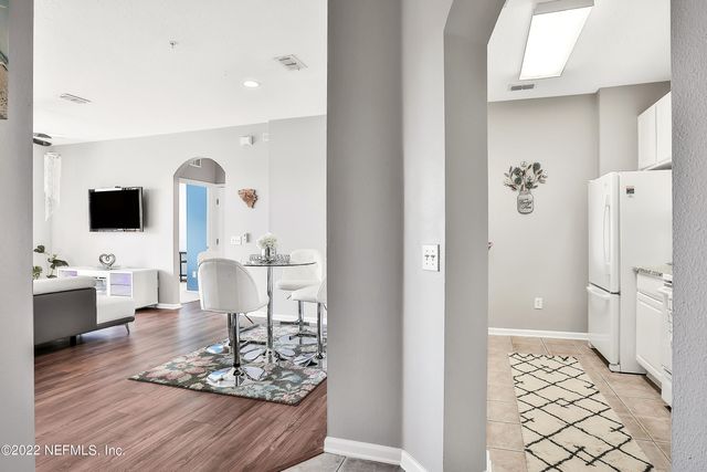 7801 POINT MEADOWS Drive 4308, Jacksonville, FL 32256