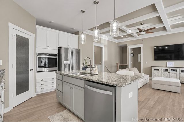 4176 Heitz Ave, Jeffersonville, IN 47130