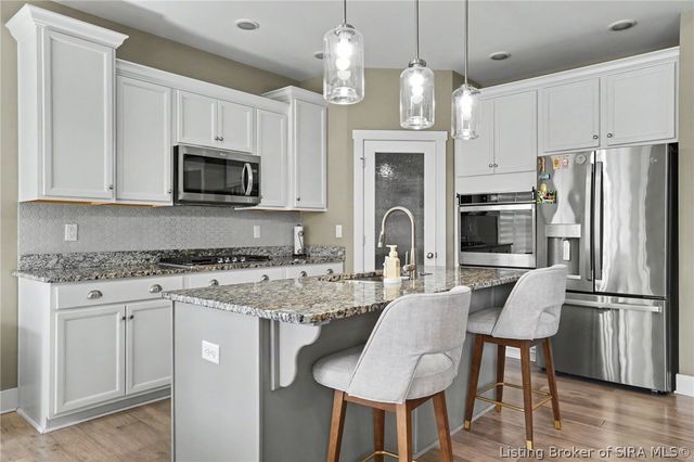 4176 Heitz Ave, Jeffersonville, IN 47130