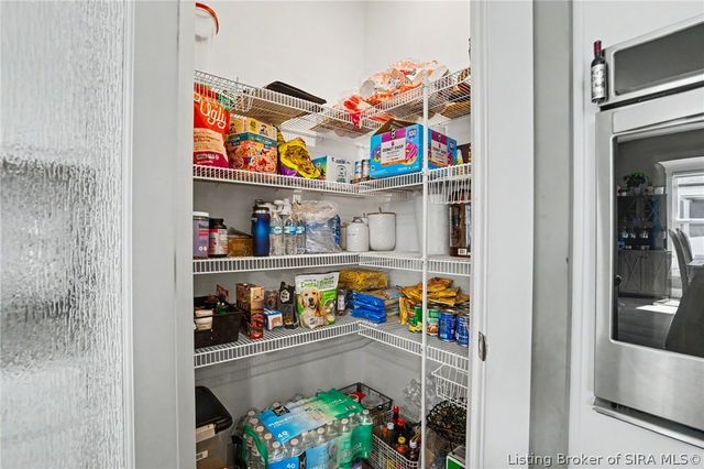 4176 Heitz Ave, Jeffersonville, IN 47130
