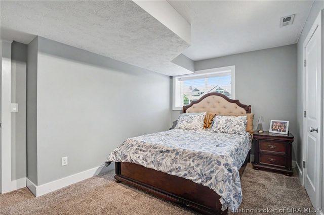 4176 Heitz Ave, Jeffersonville, IN 47130