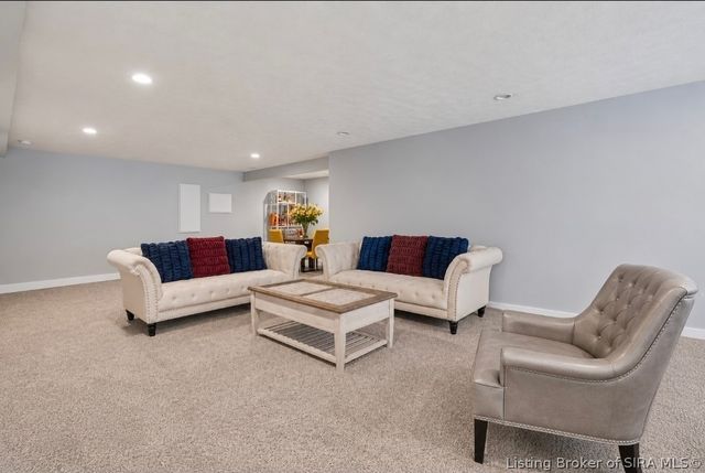 4176 Heitz Ave, Jeffersonville, IN 47130