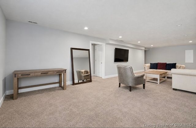 4176 Heitz Ave, Jeffersonville, IN 47130