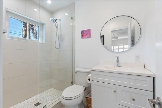 2740 NE 25th Place, Fort Lauderdale, FL 33305