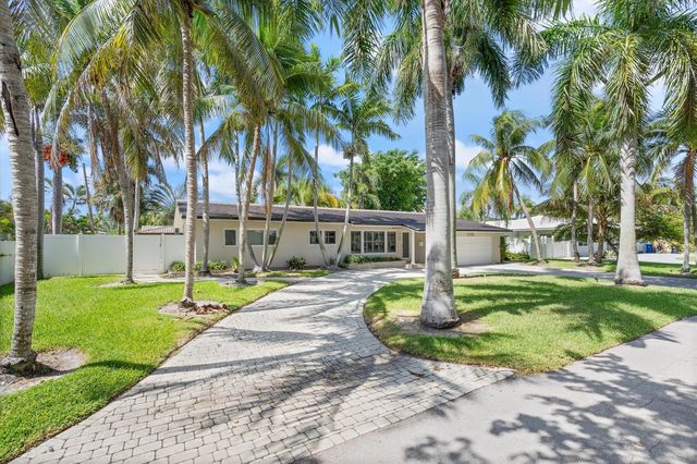 2740 NE 25th Place, Fort Lauderdale, FL 33305