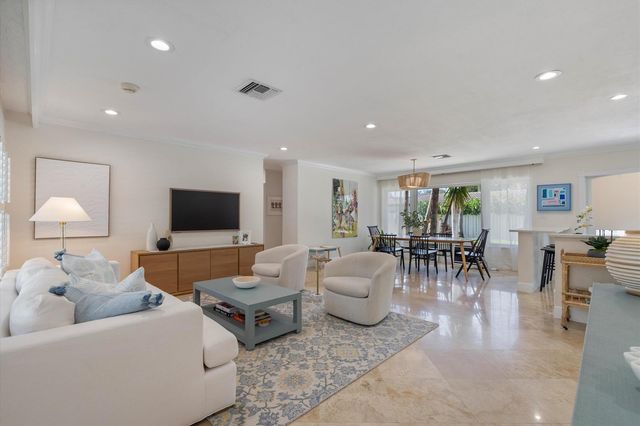 2740 NE 25th Place, Fort Lauderdale, FL 33305