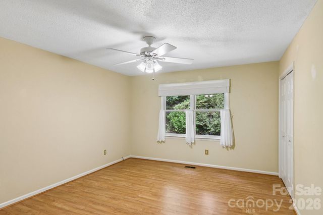 40 Sagebrush Circle, Etowah, NC 28729