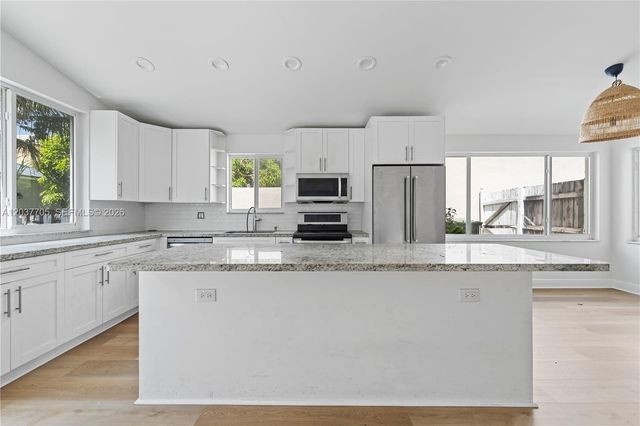 15942 NW 21st St, Pembroke Pines, FL 33028