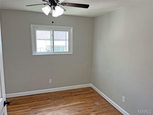 1027 Leawood Drive, St Louis, MO 63126