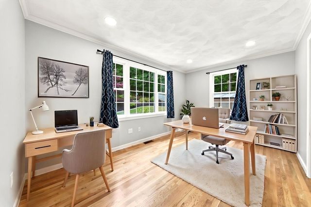 38 Cabral Dr, Middleton, MA 01949