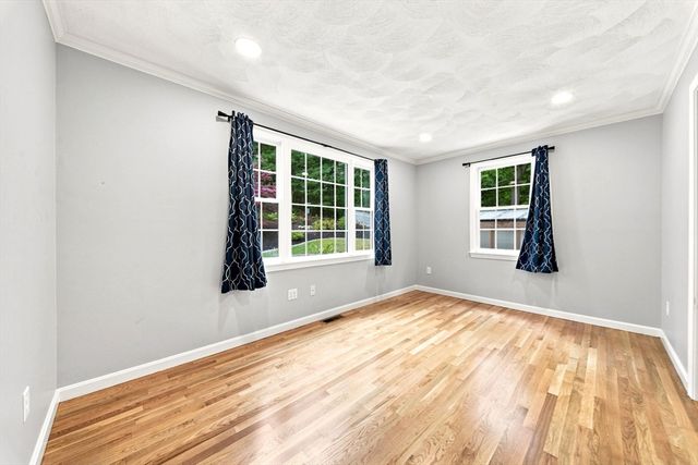 38 Cabral Dr, Middleton, MA 01949