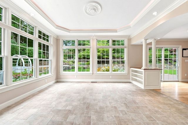 38 Cabral Dr, Middleton, MA 01949