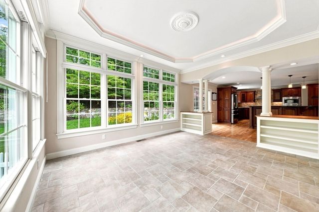 38 Cabral Dr, Middleton, MA 01949