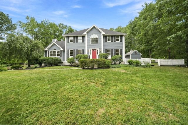 38 Cabral Dr, Middleton, MA 01949