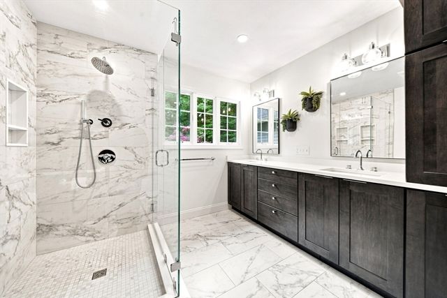 38 Cabral Dr, Middleton, MA 01949