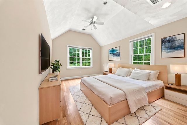 38 Cabral Dr, Middleton, MA 01949