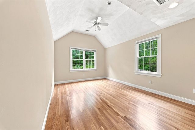38 Cabral Dr, Middleton, MA 01949