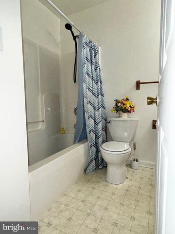 94 JAMES ST, Shenandoah Junction, WV 25442