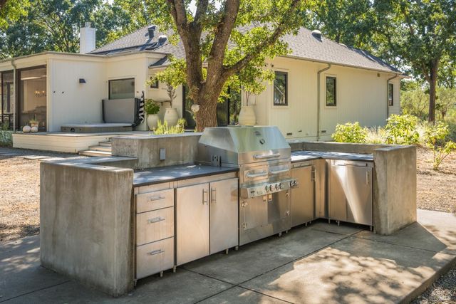 20580 Palmer Ave, Sonoma, CA 95476