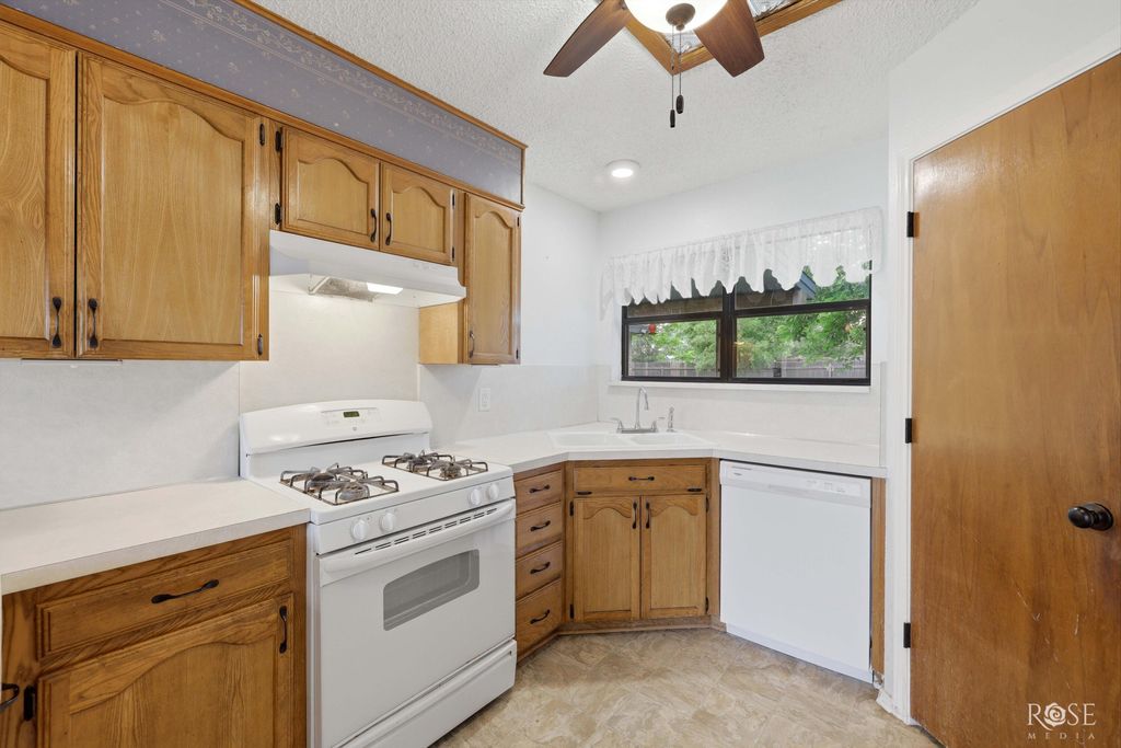 Image 11 of property listing at 3601 Clare Drive, San Angelo, TX 76904