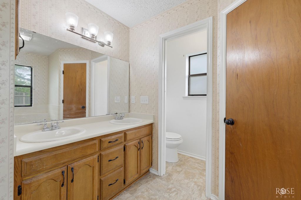Image 15 of property listing at 3601 Clare Drive, San Angelo, TX 76904