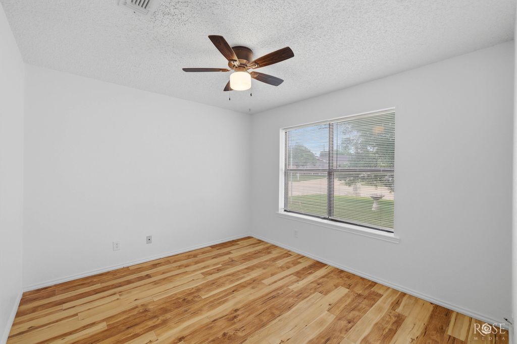 Image 17 of property listing at 3601 Clare Drive, San Angelo, TX 76904