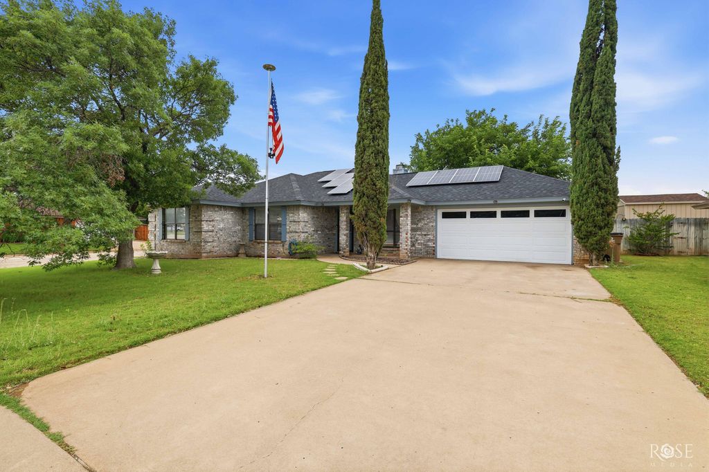 Image 2 of property listing at 3601 Clare Drive, San Angelo, TX 76904