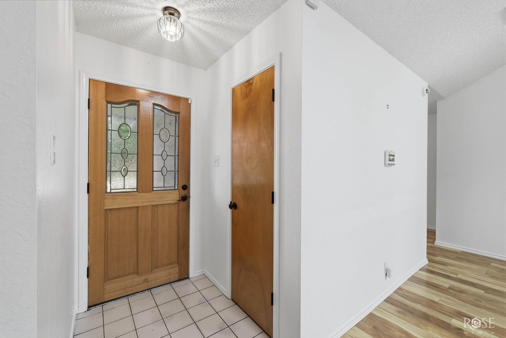 Image 5 of property listing at 3601 Clare Drive, San Angelo, TX 76904