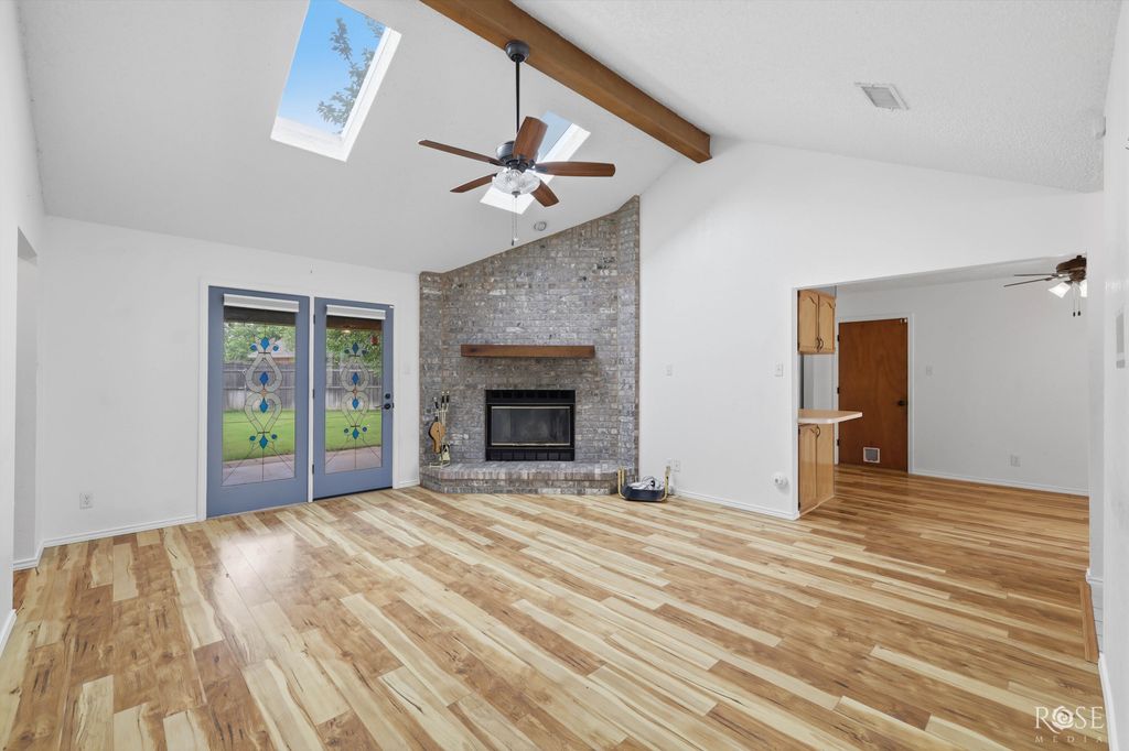 Image 7 of property listing at 3601 Clare Drive, San Angelo, TX 76904