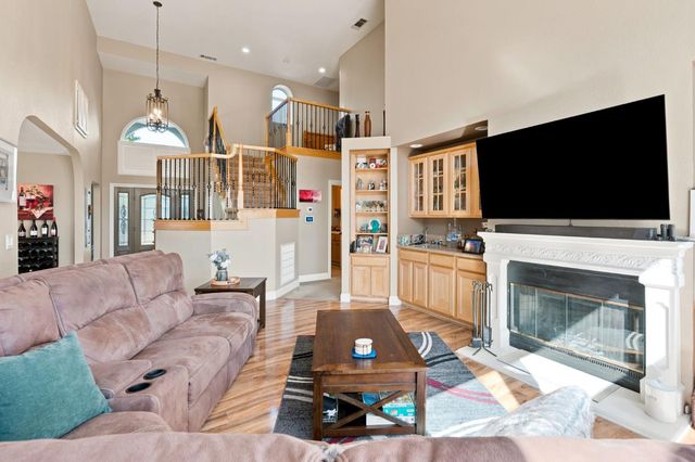 9075 Doncaster Ct, Elk Grove, CA 95624