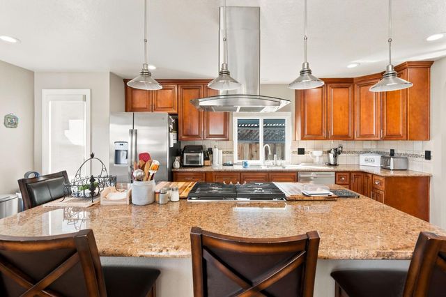 9075 Doncaster Ct, Elk Grove, CA 95624