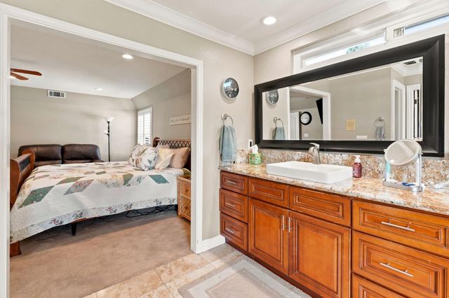 9075 Doncaster Ct, Elk Grove, CA 95624