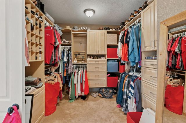 9075 Doncaster Ct, Elk Grove, CA 95624
