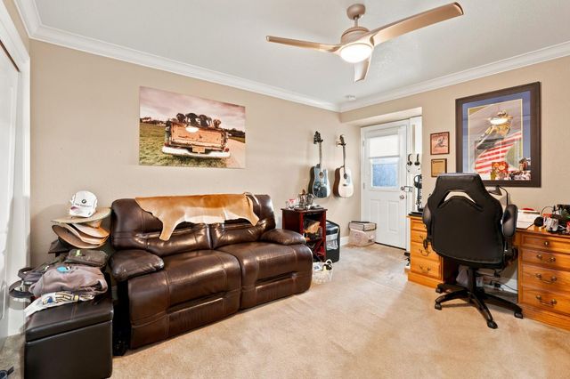 9075 Doncaster Ct, Elk Grove, CA 95624