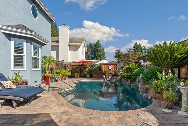 9075 Doncaster Ct, Elk Grove, CA 95624