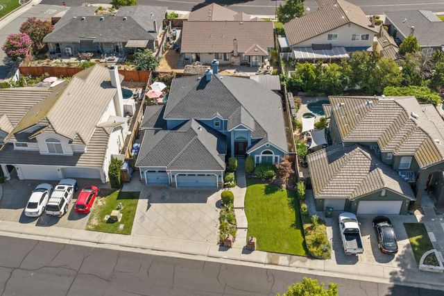 9075 Doncaster Ct, Elk Grove, CA 95624