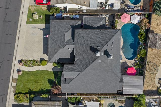 9075 Doncaster Ct, Elk Grove, CA 95624