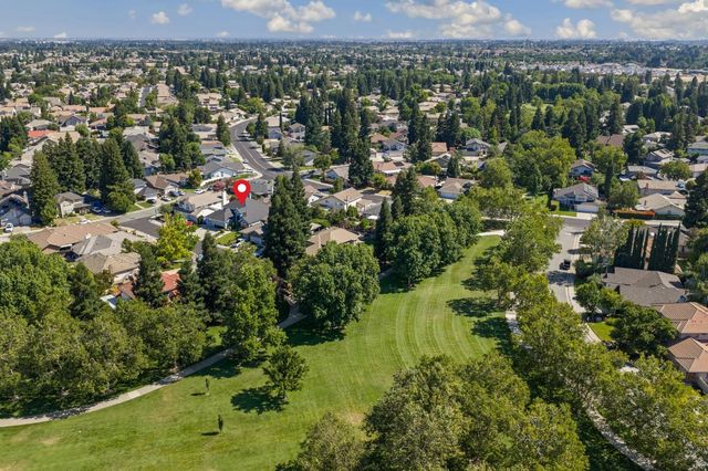 9075 Doncaster Ct, Elk Grove, CA 95624