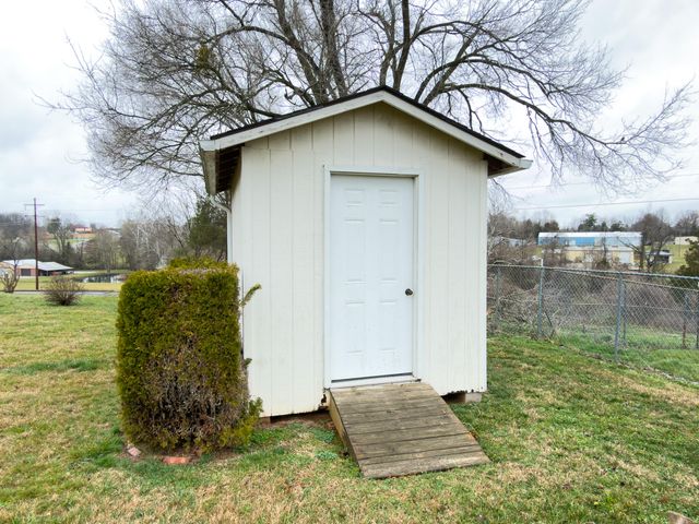 102 Vermont Street, Somerset, KY 42503