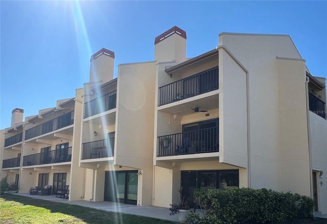 7550 SUNSHINE SKYWAY LANE S P11, St Petersburg, FL 33711