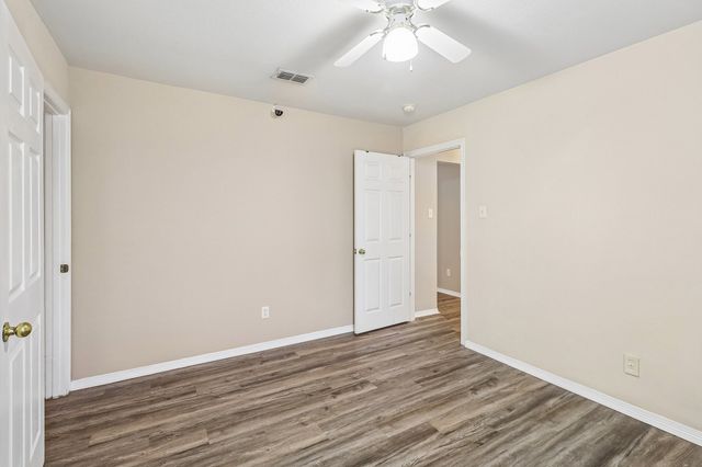5609 Saddleback Road, Arlington, TX 76017