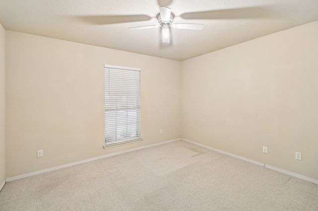 5609 Saddleback Road, Arlington, TX 76017