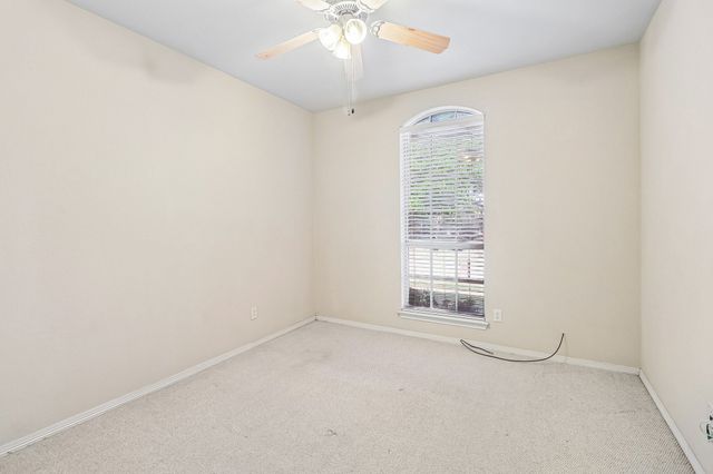 5609 Saddleback Road, Arlington, TX 76017