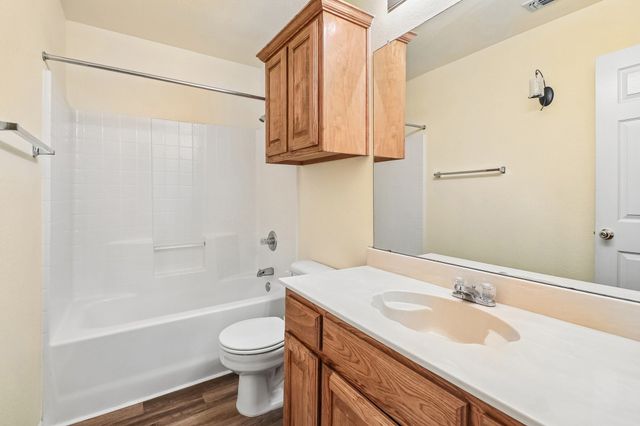 5609 Saddleback Road, Arlington, TX 76017