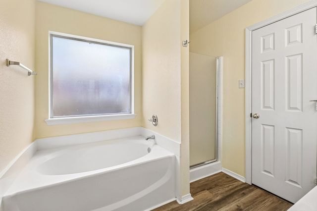 5609 Saddleback Road, Arlington, TX 76017
