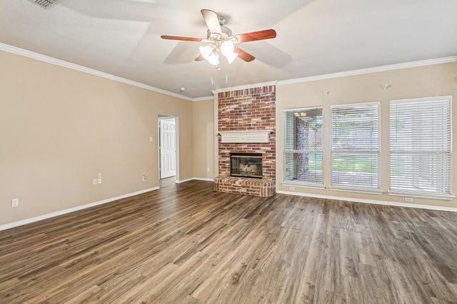 5609 Saddleback Road, Arlington, TX 76017