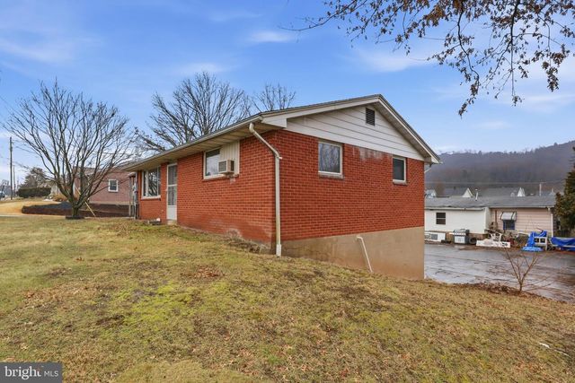 142 SMITH AVE, Elizabethville, PA 17023