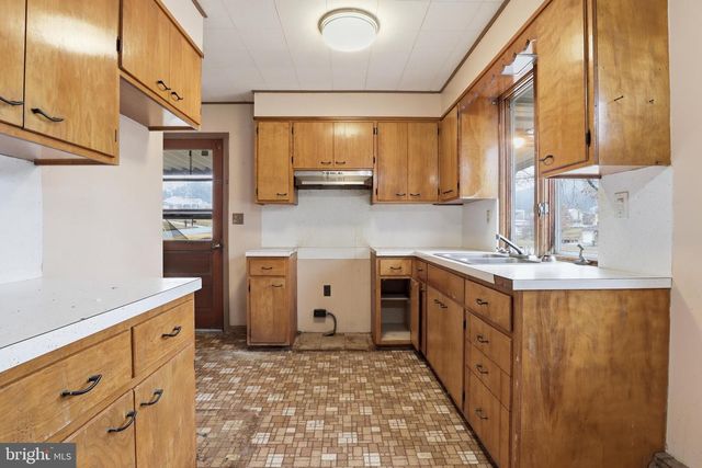 142 SMITH AVE, Elizabethville, PA 17023